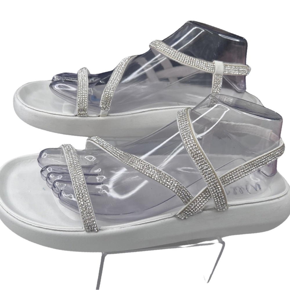 New women’s wild pair white sandals rhinestones size 9 & 8